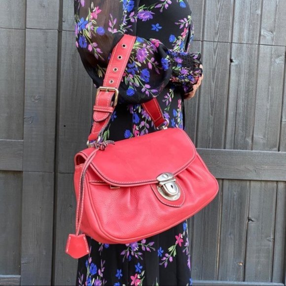 Marc Jacobs Handbags - SOLD Marc Jacobs Vintage Leather Shoulder Bag